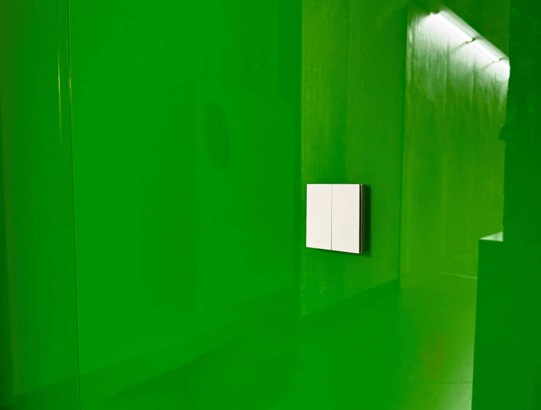 Выключатель у входа